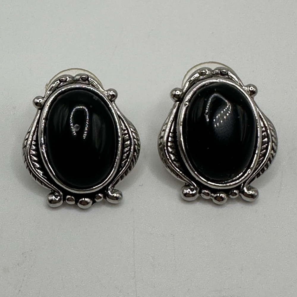 Vintage Style Black and Silver Earrings